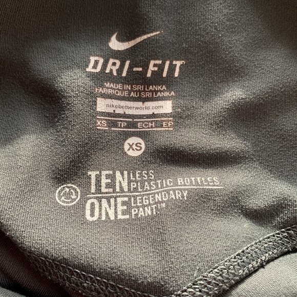 Nike Athleisure 6 Piece Workout Bundle - Picture 12 of 13